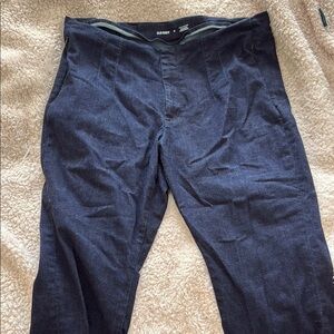 Old Navy Polished Pixie Skinny pant